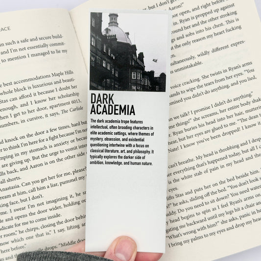 DARK ACADEMIA